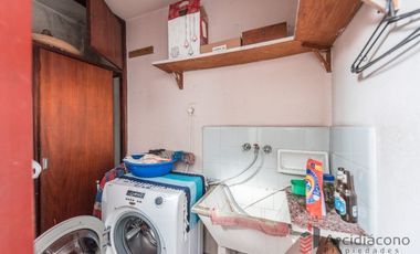 VENTA PH 3 AMBIENTES CON TERRAZA. LEGUIZAMON 3900, VIILA LUGANO.