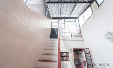 VENTA PH 3 AMBIENTES CON TERRAZA. LEGUIZAMON 3900, VIILA LUGANO.