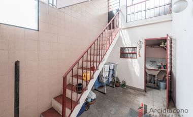 VENTA PH 3 AMBIENTES CON TERRAZA. LEGUIZAMON 3900, VIILA LUGANO.