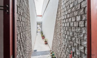 VENTA PH 3 AMBIENTES CON TERRAZA. LEGUIZAMON 3900, VIILA LUGANO.