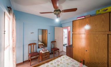 DEPARTAMENTO 2 AMBIENTES EN VENTA. BARRIO SAMORE. AV. CASTAÑARES 4501