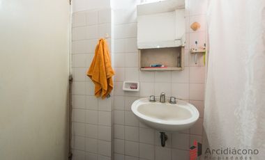 DEPARTAMENTO 2 AMBIENTES EN VENTA. BARRIO SAMORE. AV. CASTAÑARES 4501