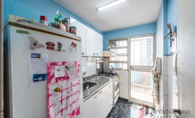 DEPARTAMENTO 2 AMBIENTES EN VENTA. BARRIO SAMORE. AV. CASTAÑARES 4501