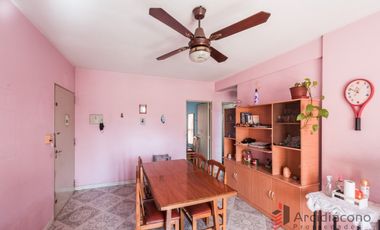 DEPARTAMENTO 2 AMBIENTES EN VENTA. BARRIO SAMORE. AV. CASTAÑARES 4501