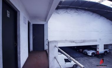 VENTA GARAGE/GALPON 2 PLANTAS CON HOTEL. CASTAÑARES 4700 VILLA LUGANO