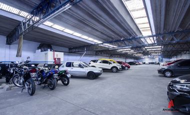 VENTA GARAGE/GALPON 2 PLANTAS CON HOTEL. CASTAÑARES 4700 VILLA LUGANO
