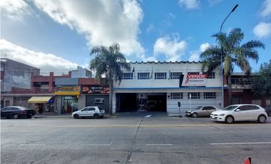 VENTA GARAGE/GALPON 2 PLANTAS CON HOTEL. CASTAÑARES 4700 VILLA LUGANO