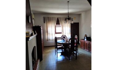 ARTIGAS 50,Coc sep,3 dorm,terraza c/asador,apto para fines comerciales