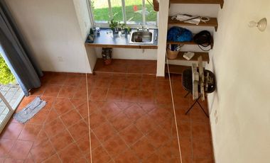 PRIVADA CON PORTON  ELECTRICO
