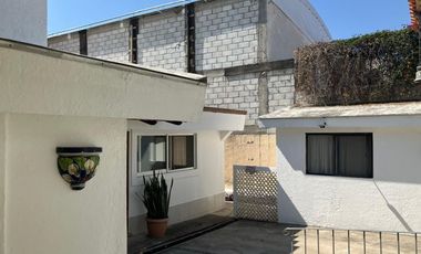PRIVADA CON PORTON  ELECTRICO