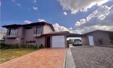 Casa en Arriendo Envigado Sector Loma del Escobero