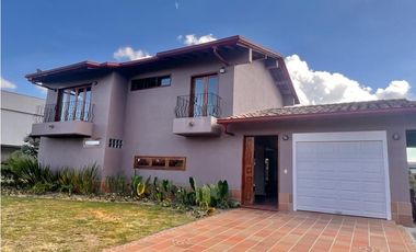 Casa en Arriendo Envigado Sector Loma del Escobero