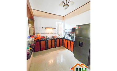 00394  VENTA CASA YARINACOCHA  MATERIAL SEMINOBLE  400 m2