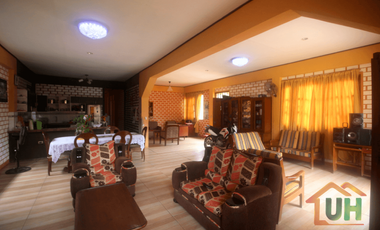 00394  VENTA CASA YARINACOCHA  MATERIAL SEMINOBLE  400 m2