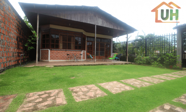 00394  VENTA CASA YARINACOCHA  MATERIAL SEMINOBLE  400 m2