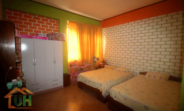 00394  VENTA CASA YARINACOCHA  MATERIAL SEMINOBLE  400 m2