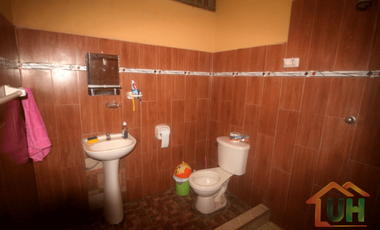 00394  VENTA CASA YARINACOCHA  MATERIAL SEMINOBLE  400 m2