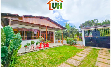 00394  VENTA CASA YARINACOCHA  MATERIAL SEMINOBLE  400 m2