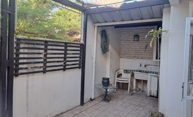 Casa en venta - 4 Dormitorios 2 Baños - Cochera - 165Mts2 - Morón