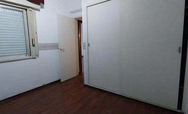 Casa en venta - 4 Dormitorios 2 Baños - Cochera - 165Mts2 - Morón