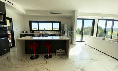 Casa en El Canton Barrio Golf