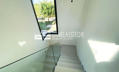 Casa en El Canton Barrio Golf