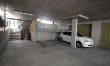 Oportunidad Venta Cochera Cubierta Sobre Avenida. Lourdes