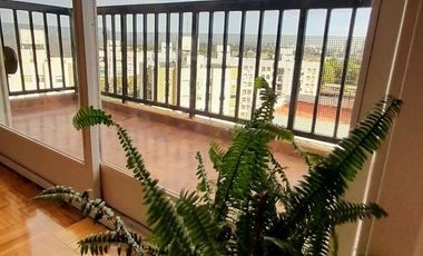 Est. Vicente López - Excelente Dpto. Súper Luminoso - Vista abierta al Río y Jardines!