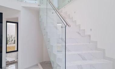 Casa en venta con amplios espacios  (Bosque Real)