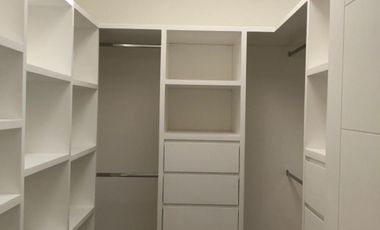 Casa en venta con amplios espacios  (Bosque Real)