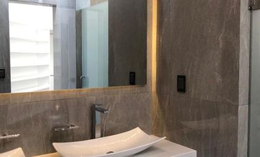 Casa en venta con amplios espacios  (Bosque Real)