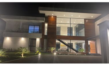 Casa Campestre en Venta en Rionegro Sector Llano Grande