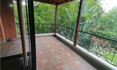 CASA PARA ARRENDAR EN EL POBLADO