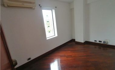 CASA PARA ARRENDAR EN EL POBLADO