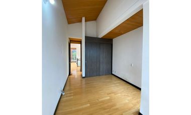 Casa  en  Arriendo Envigado Sector Loma de Zuñiga