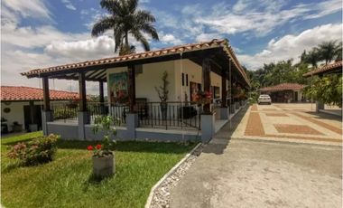 Casa campestre en condominio para la venta en Cerritos, Pereira!!!