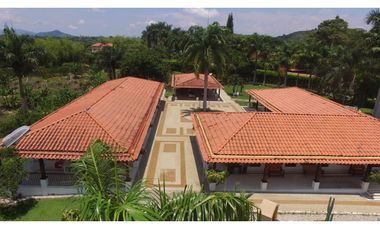 Casa campestre en condominio para la venta en Cerritos, Pereira!!!