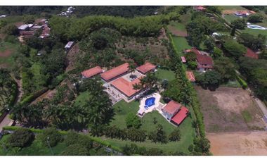 Casa campestre en condominio para la venta en Cerritos, Pereira!!!