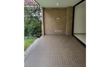 Casa Duplex en Arriendo en Envigado Sector La Calleja