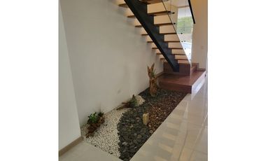 Casa Duplex en Arriendo en Envigado Sector La Calleja