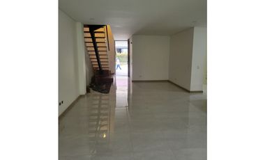 Casa Duplex en Arriendo en Envigado Sector La Calleja
