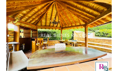 VENDO ESPECTACULAR FINCA EN EL CARMEN DE VIBORAL