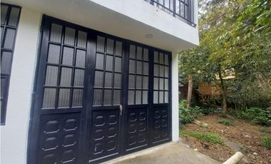 VENDO CASA URBANA EN LA VEGA