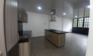 VENDO CASA URBANA EN LA VEGA