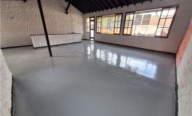 Casa Comercial en Arriendo Medellín Sector Estadio