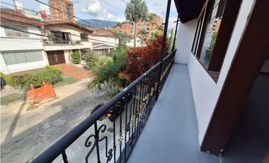 Casa Comercial en Arriendo Medellín Sector Estadio