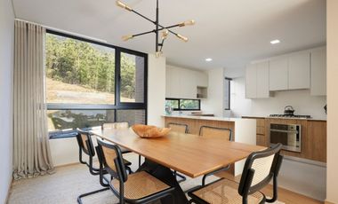 Apartamento en Arriendo/ Venta Medellín Sector Cola del Zorro