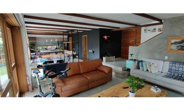 Casa Independiente en Arriendo Envigado sector Loma de las Brujas