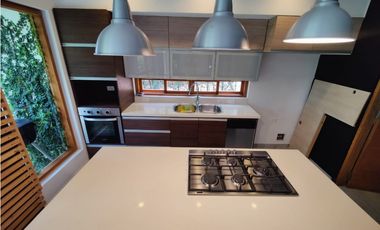 Casa Independiente en Arriendo Envigado sector Loma de las Brujas