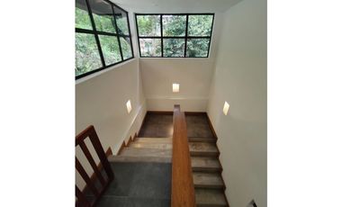 Casa Independiente en Arriendo Envigado sector Loma de las Brujas